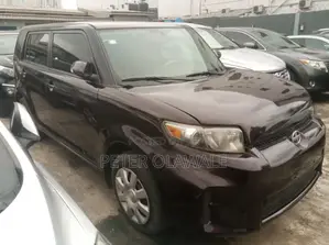 Scion xB Base 2011 Burgundy