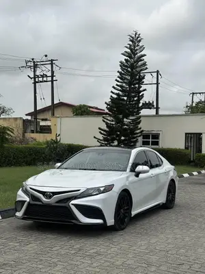 Toyota Camry XSE 2021 White
