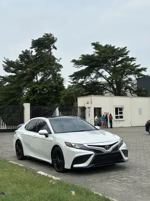 Toyota Camry XSE 2021 White
