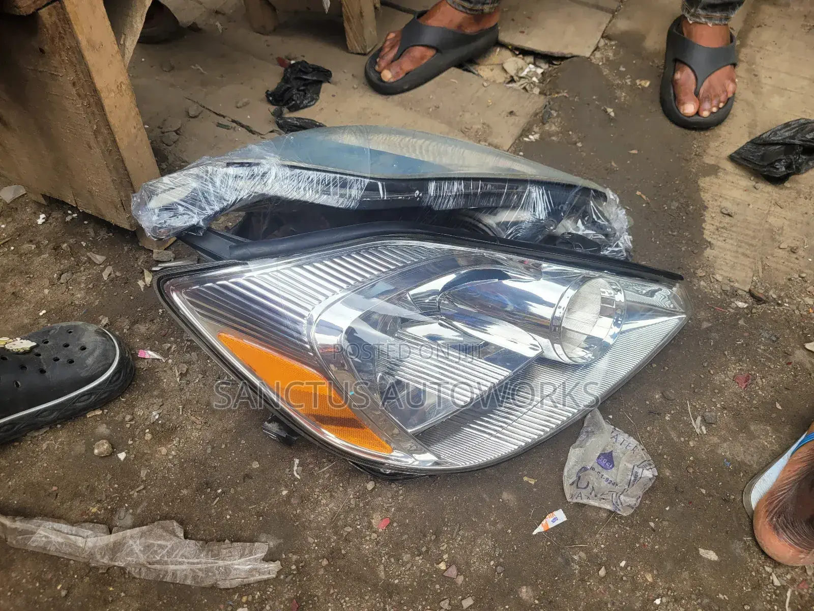 Headlight Sienna 2004