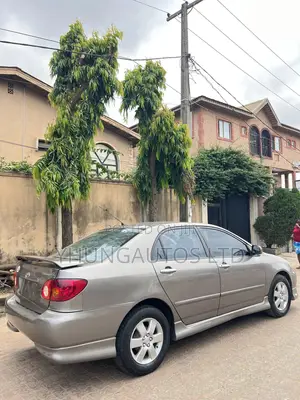 Photo - Toyota Corolla S 2004 Silver