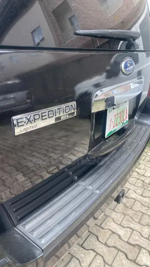 Ford Expedition EL XLT 2011 Black