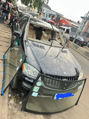 Ml350 2010 Front & Back Glass Available We Deliver & Install
