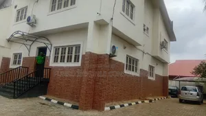 4bdrm Duplex in Gwarinpa Estate for sale