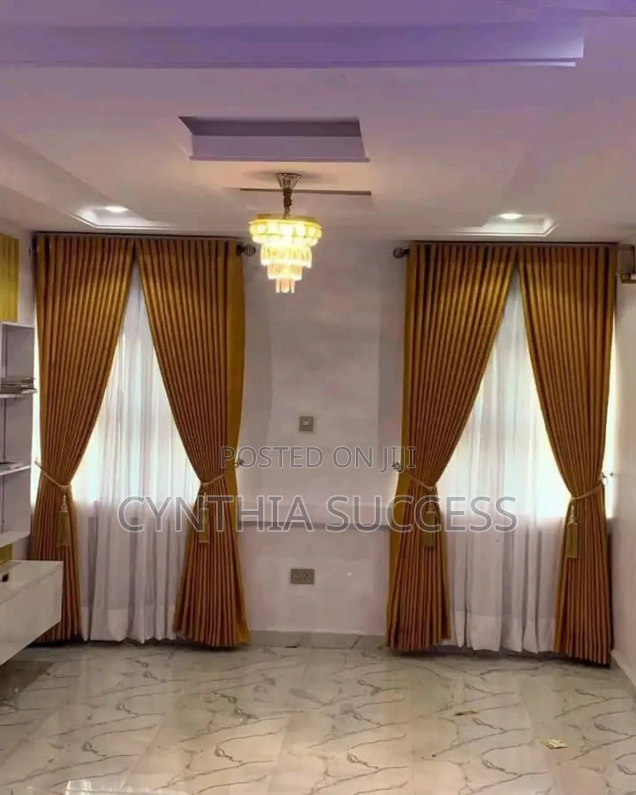 Quality Curtain With Accessories