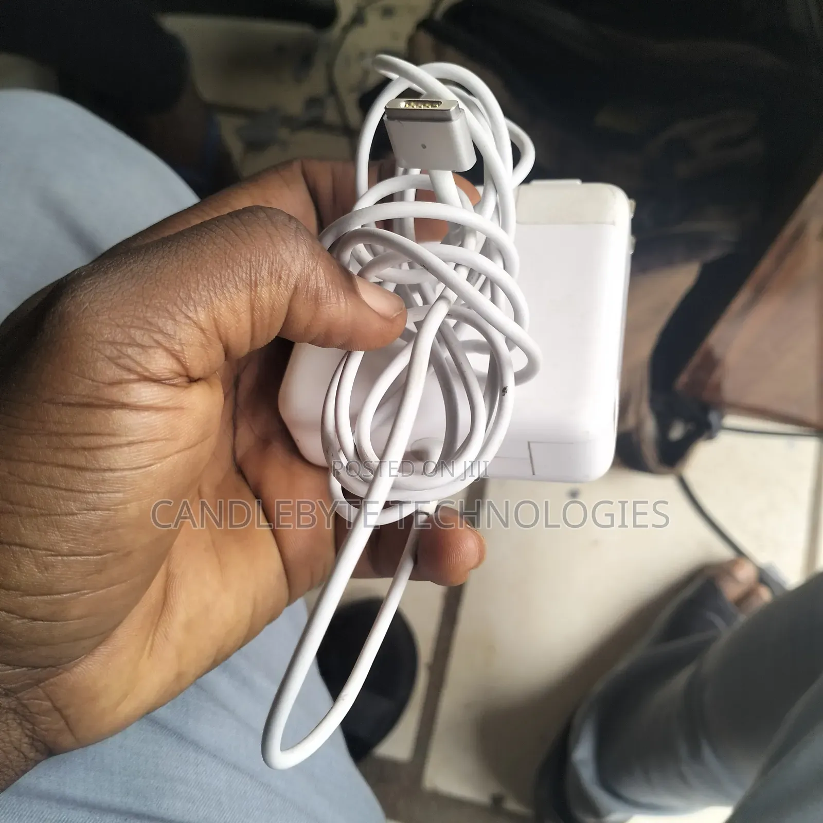Follow Come Macbook Pro Charger – Magsafe 2 (2012–2017)