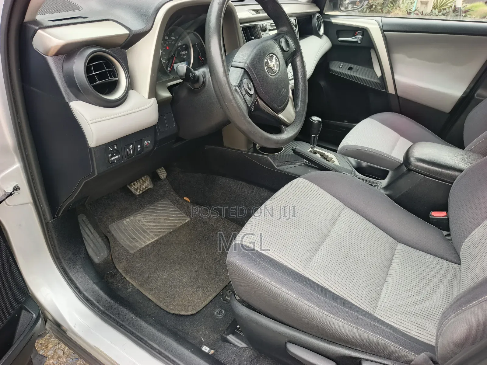Toyota RAV4 2014 Silver