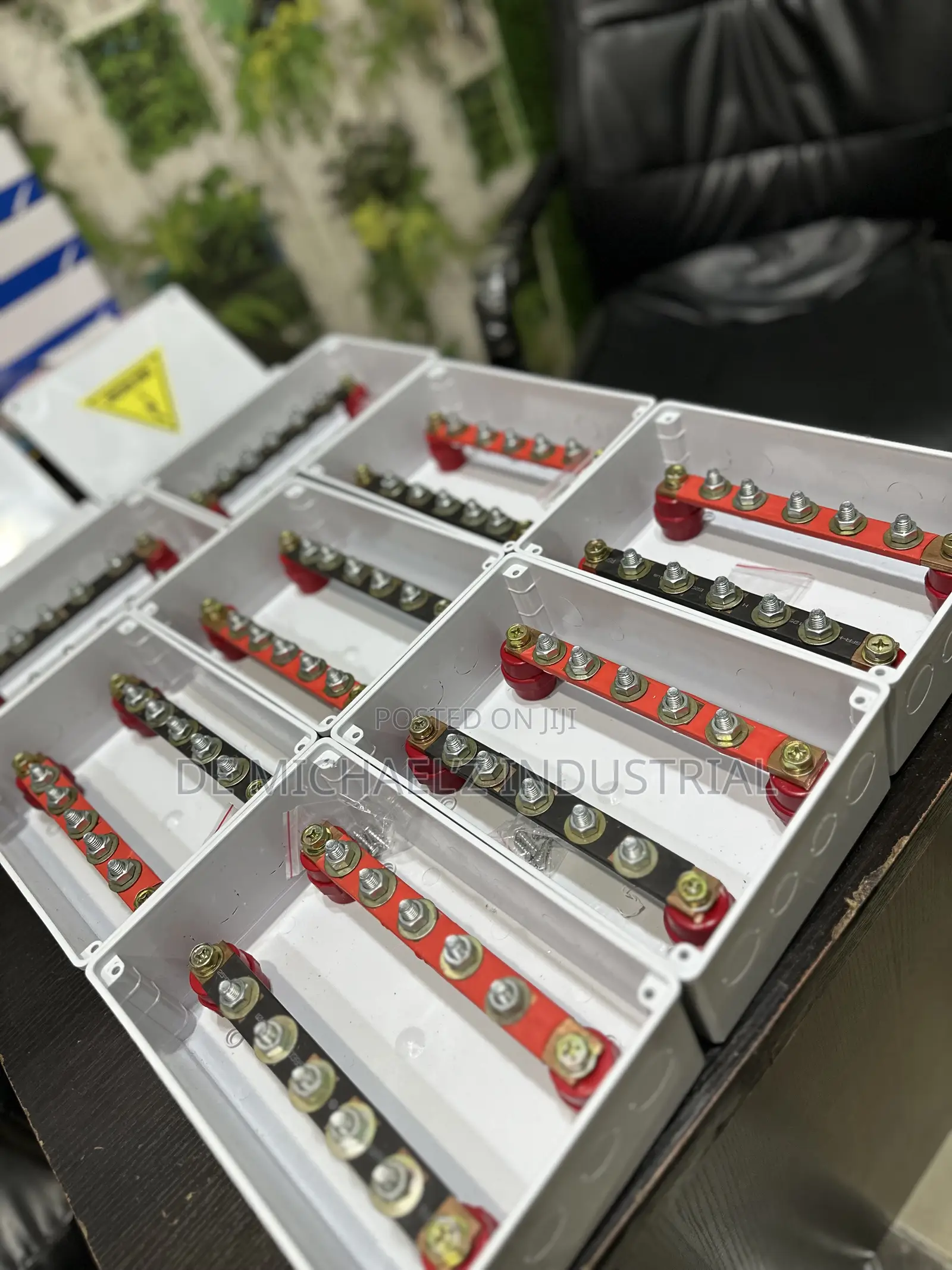 250a Dc Battery Busbar