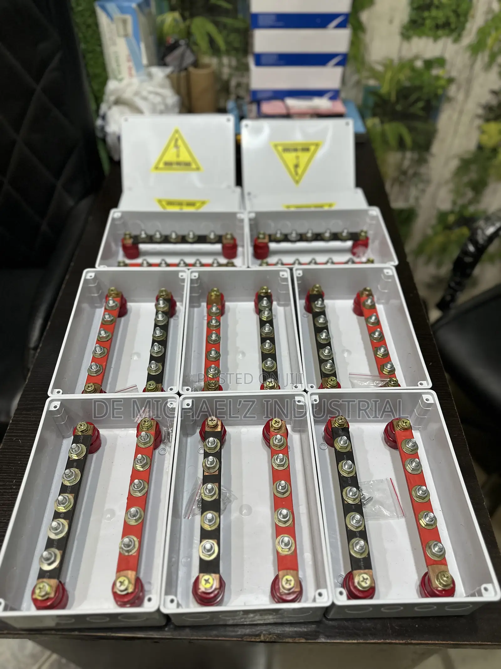250a Dc Battery Busbar