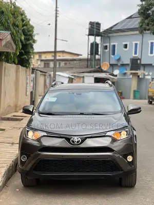 Toyota RAV4 Limited 4dr SUV AWD (2.5L 4cyl 6A) 2015 Brown