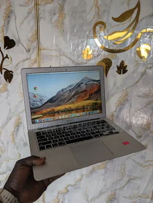 Laptop Apple MacBook Air 2011 4GB Intel Core I5 SSD 128GB