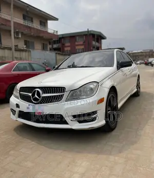 Photo - Mercedes-Benz C300 2008 White