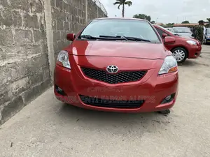 Toyota Yaris 2009 Red