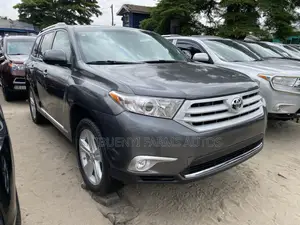 Toyota Highlander Limited 3.5l 4WD 2013 Gray