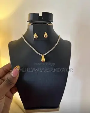 High Quality Necklace and Earrings Set