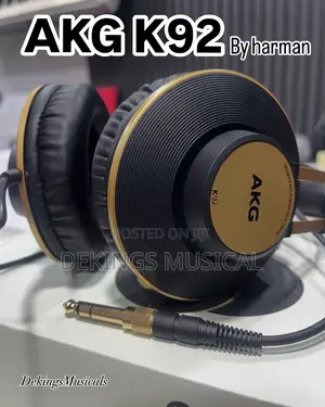 Akg Closed-Back Studio/ Gaming Headphones