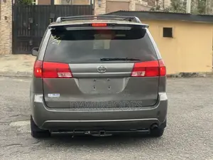 Toyota Sienna XLE Limited 2005 Gray