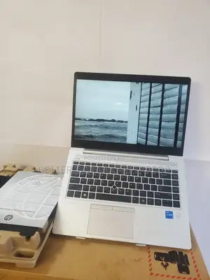 New Laptop HP EliteBook 740 G2 8GB Intel Core i5 SSD 1T