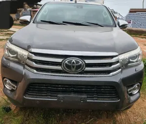 Toyota Hilux Revo Double Cab Deisel 2.8 AWD 2018 Gray