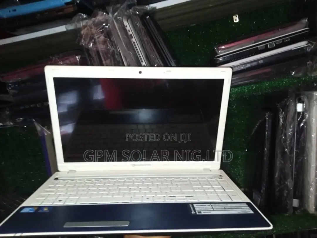 New Laptop Packard Bell 4GB Intel Core I3 HDD+SSD 320GB