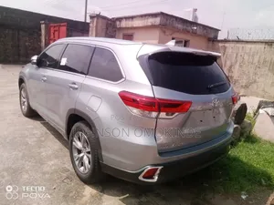 Toyota Highlander Limited Platinum V6 4x4 (3.5L 6cyl 6A) 2016 Silver