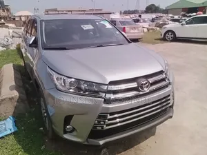 Toyota Highlander Limited Platinum V6 4x4 (3.5L 6cyl 6A) 2016 Silver