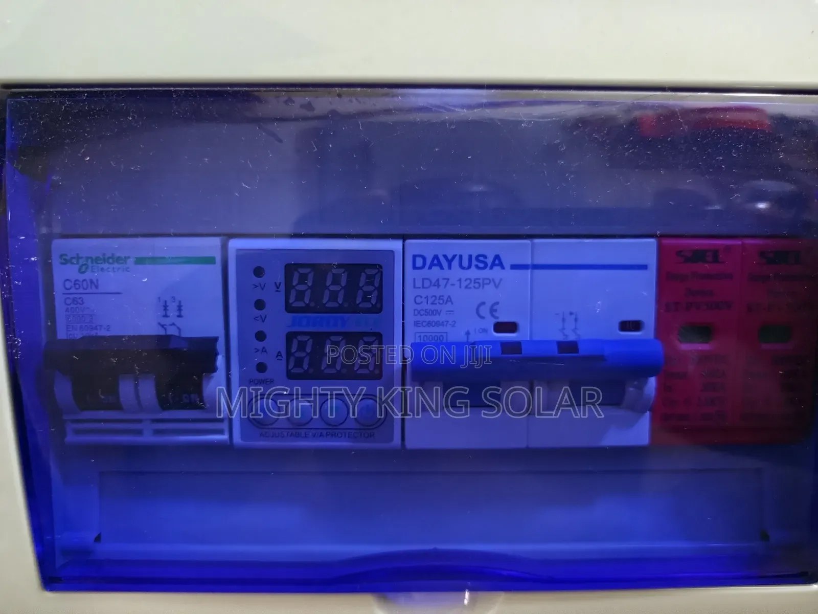 This Is Solar Breakers With Surge Protector