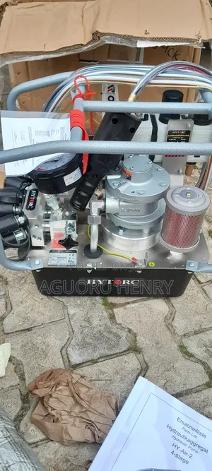 Hydraulic Torque Machine