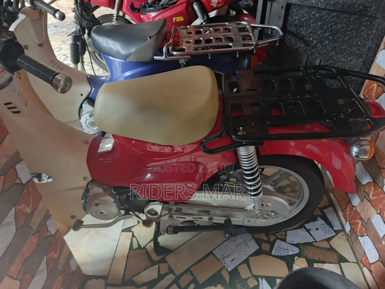 Honda 2023 Red