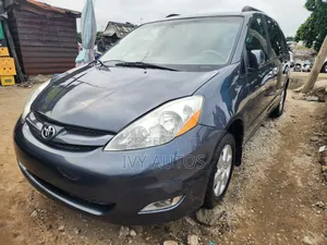 Toyota Sienna LE AWD 2006 Blue