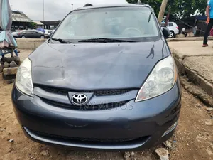 Toyota Sienna LE AWD 2006 Blue