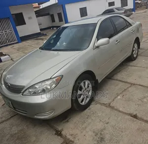 Toyota Camry 2005 Silver