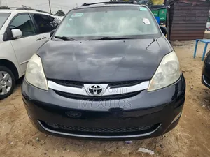 Toyota Sienna XLE AWD 2009 Black