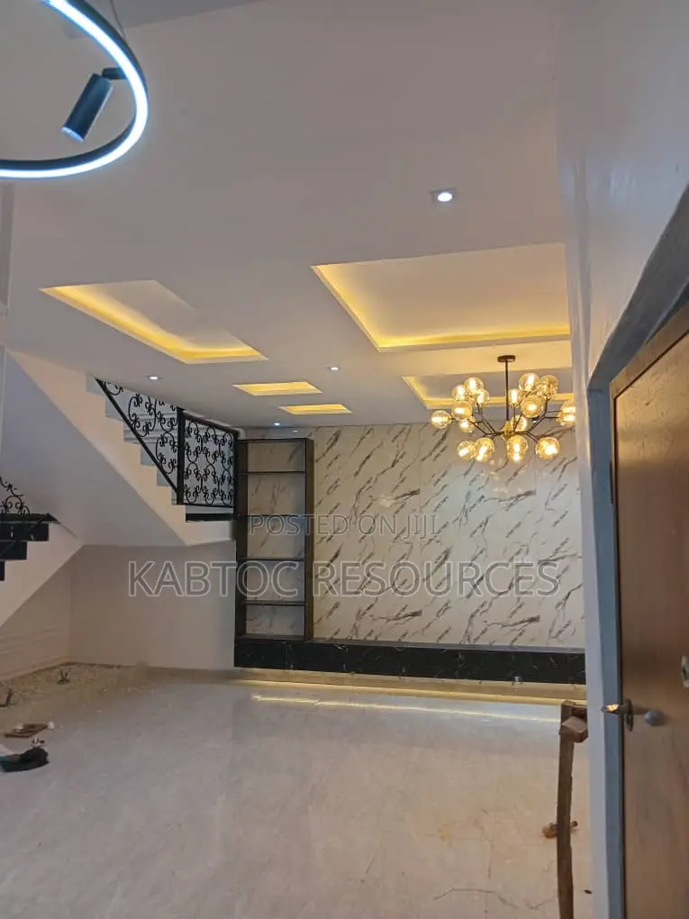 4 Bedroom Duplex