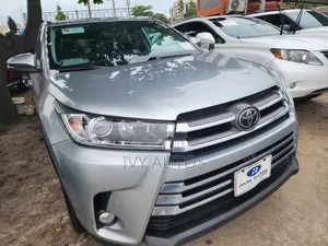 Toyota Highlander Limited Platinum 2019 Silver