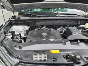 Toyota Highlander Limited Platinum 2019 Silver