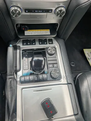 Toyota Land Cruiser 2016 Black