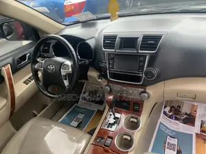 Toyota Highlander Limited 3.5l 4WD 2013 Brown