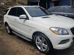 Mercedes-Benz M Class ML350 4MATIC 4dr SUV AWD (3.5L 6cyl 7A) 2015