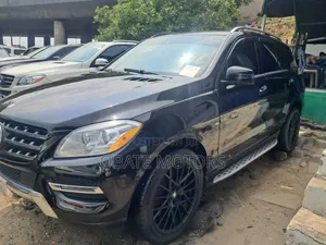 Mercedes-Benz M Class ML350 4dr SUV (3.5L 6cyl 7A) 2015 Black