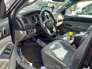 Toyota Tacoma TRD PRO V6 4dr Double Cab 4WD 5.0 ft. SB (4.0L 6cyl 5A)