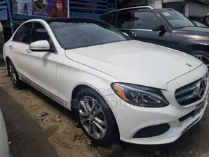 Mercedes-Benz C300 Sport 4Matic Sedan AWD (2.0L 4cyll 7A) 2016 White