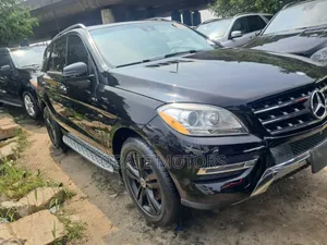 Mercedes-Benz M Class ML350 4dr SUV (3.5L 6cyl 7A) 2015 Black