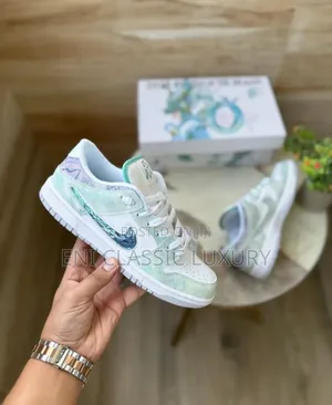 Nike Sb Luxury Designer Sneakers Well Branded Package