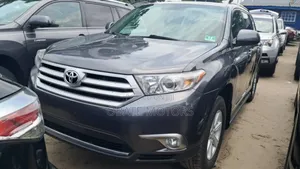 Toyota Highlander Limited 3.5L 2WD 2013 Blue