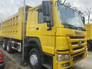 Photo - Foreign Used Howo Sinotruck Truck 371hp 10 Tires