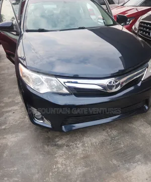 Toyota Camry XLE 4dr Sedan (2.5L 4cyl 6A) 2012 Black