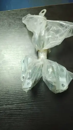 Bonnet Inches or Hanger Toyota Corolla 2014 2015 2017 2018