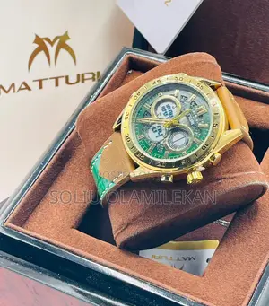Photo - Leather Waterproof Wristwatch