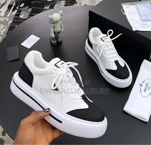 Prada Luxury Men's Sneakers Well Branded Package